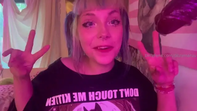 made a quick throating vid before getting to class !!